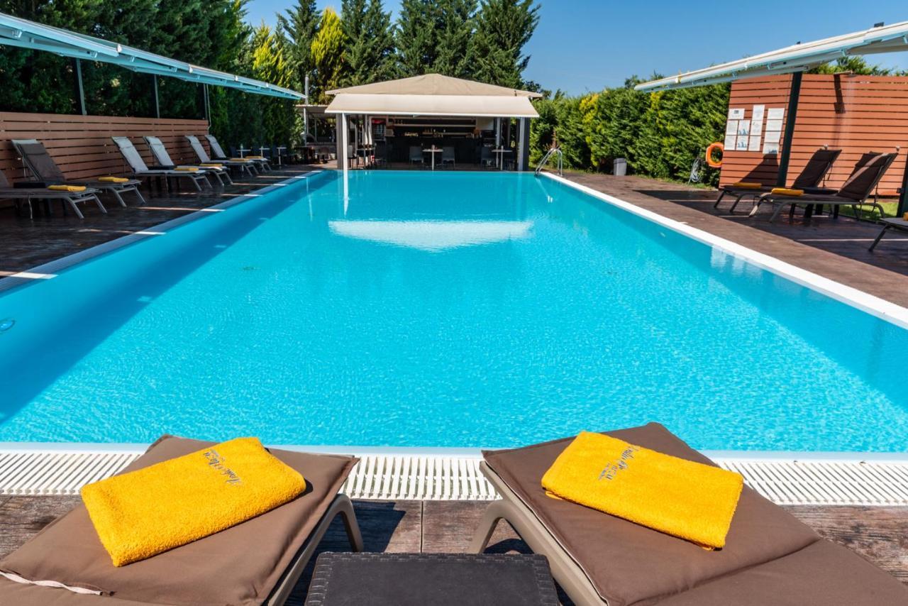 Anilio Plaza Aparthotel Zacharo Exterior foto