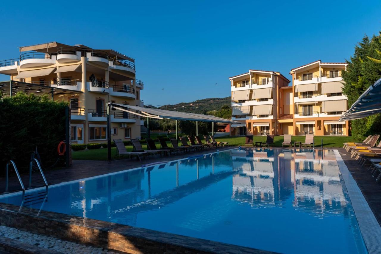 Anilio Plaza Aparthotel Zacharo Exterior foto
