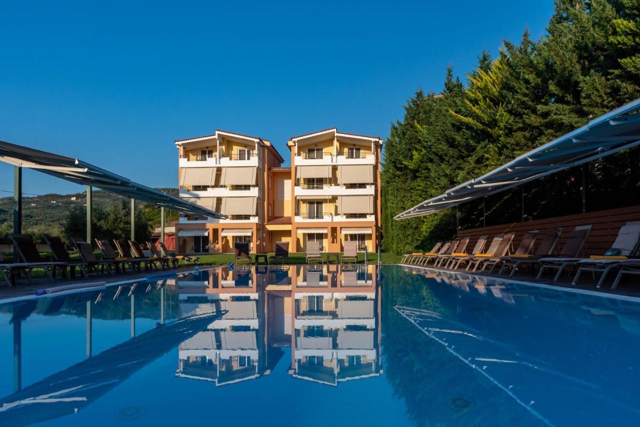 Anilio Plaza Aparthotel Zacharo Exterior foto