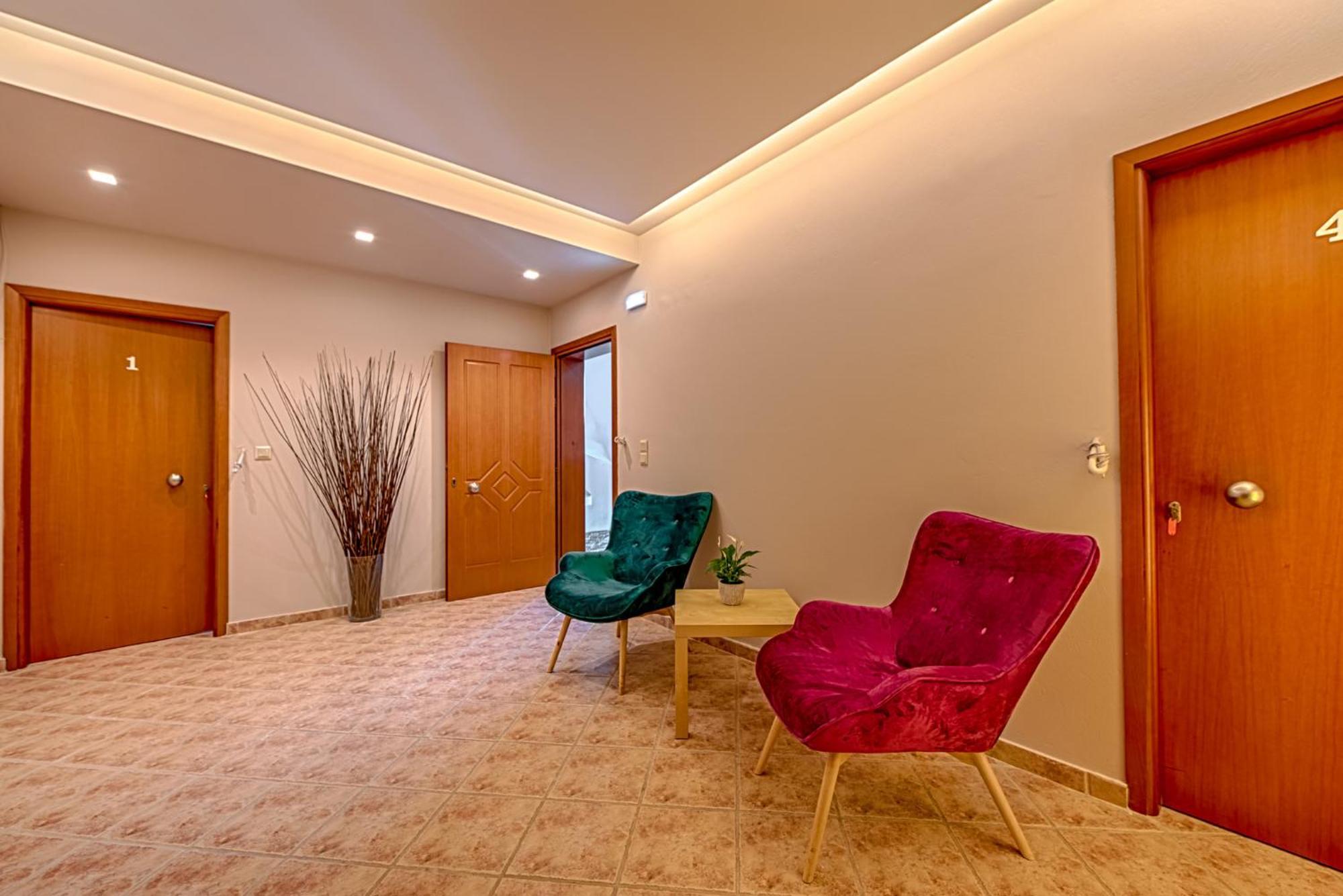 Anilio Plaza Aparthotel Zacharo Quarto foto